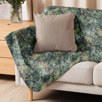 Dutch Fractal Green CAMO Sherpa Blanket