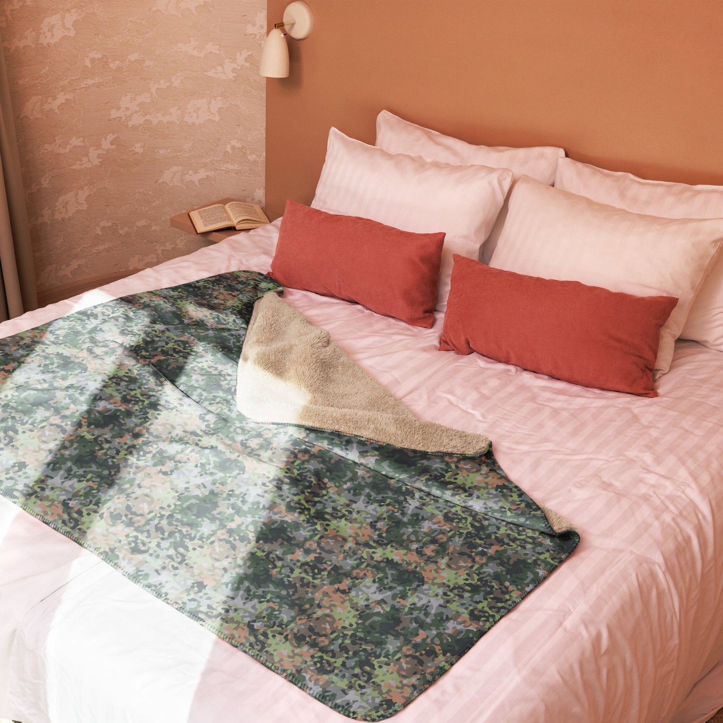 Dutch Fractal Green CAMO Sherpa Blanket