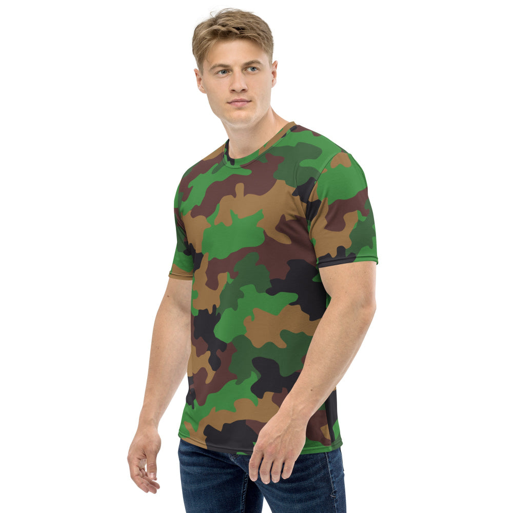 Dutch Jungle CAMO Men’s t-shirt - Mens T-Shirt