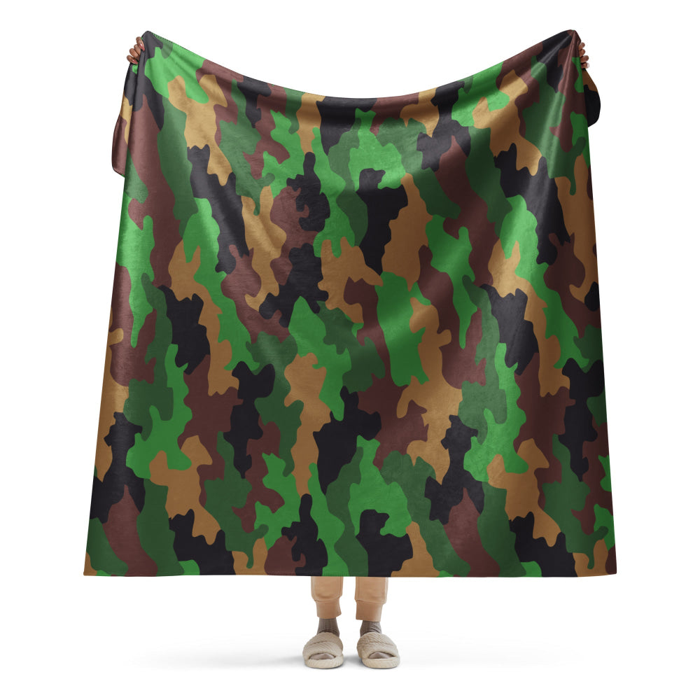 Dutch Jungle CAMO Sherpa blanket - 60″×80″ - Blanket