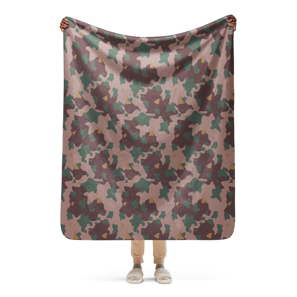 Dutch Korps Speciale Troepen CAMO Sherpa blanket - 50″×60″ - Blanket