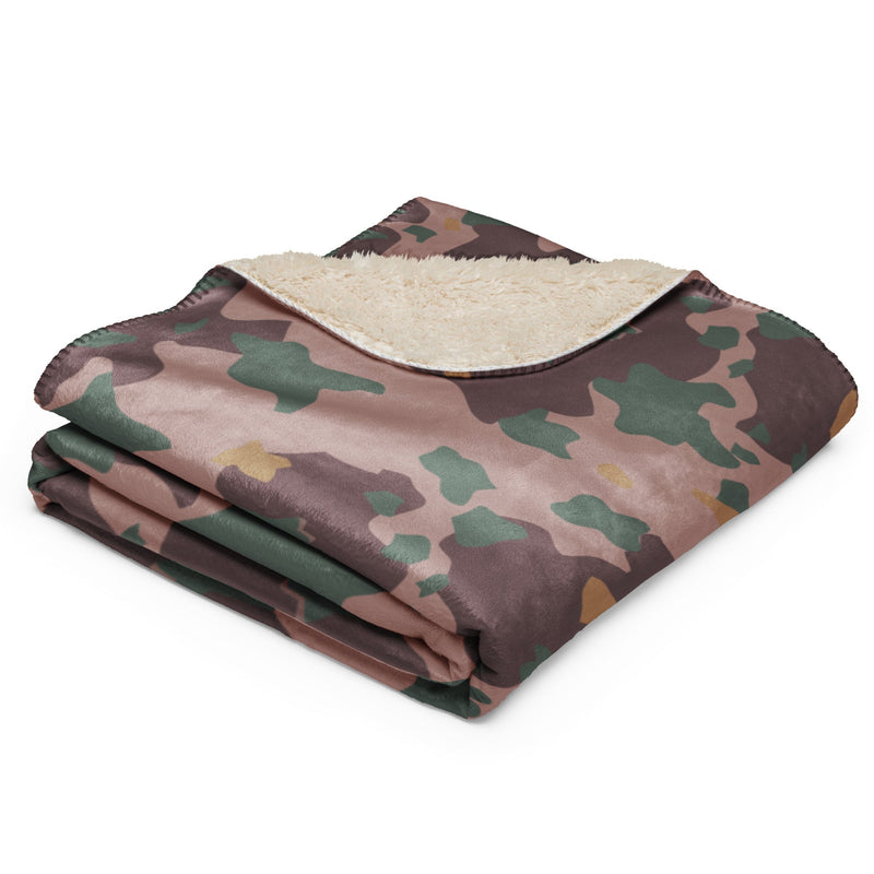 Brushstroke Dutch KST CAMO Sherpa Blanket