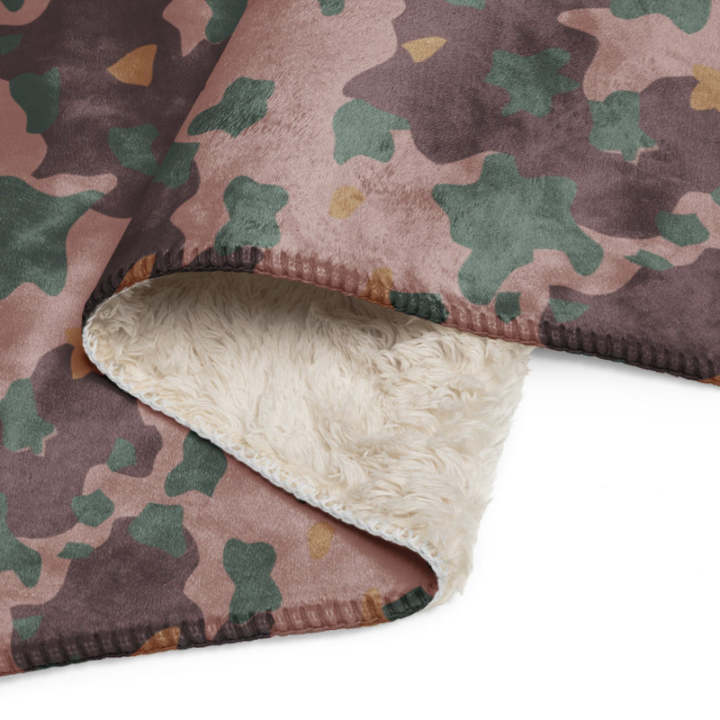 Brushstroke Dutch KST CAMO Sherpa Blanket