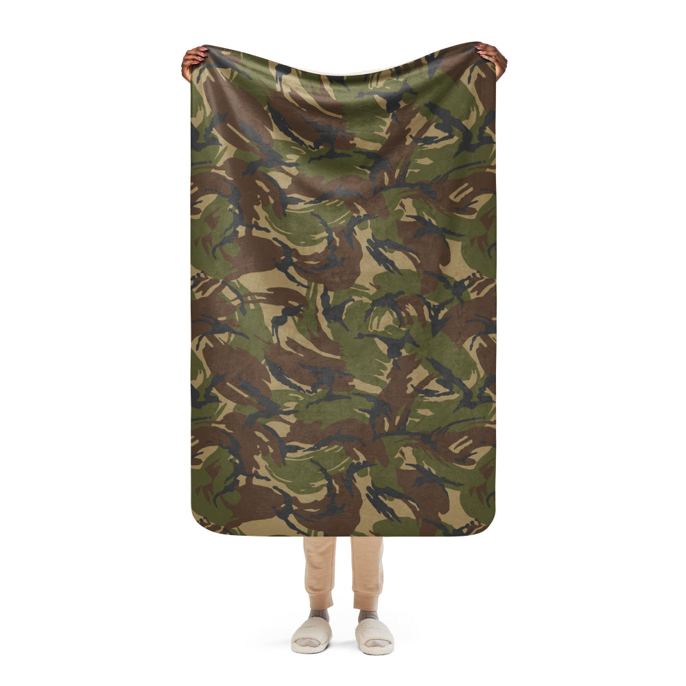 Dutch M93 DPM Woodland CAMO Sherpa blanket - 37″×57″ - Blanket