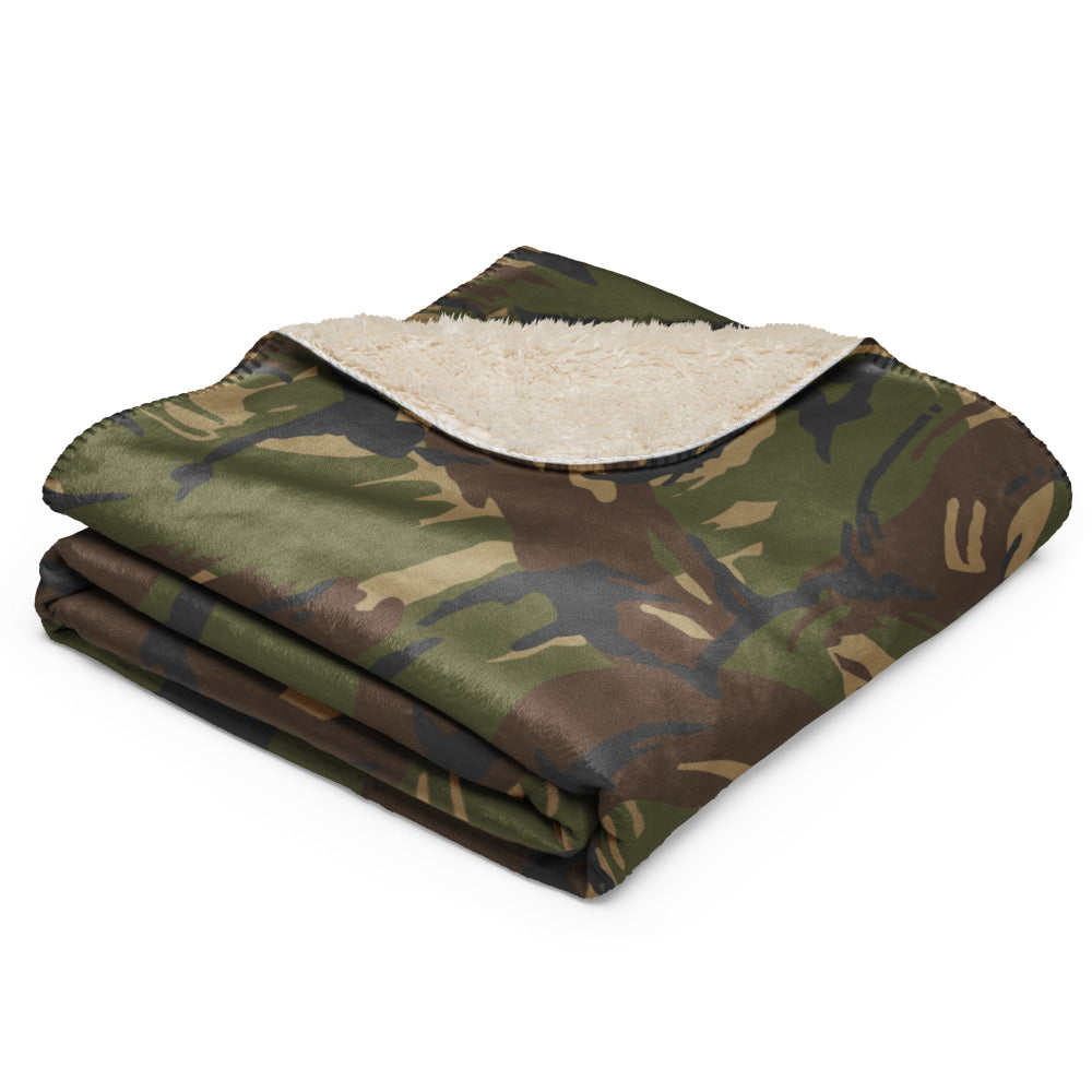 Dutch M93 DPM Woodland CAMO Sherpa blanket - Blanket