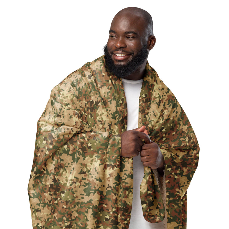 Fractal Dutch Arid CAMO Sherpa Blanket