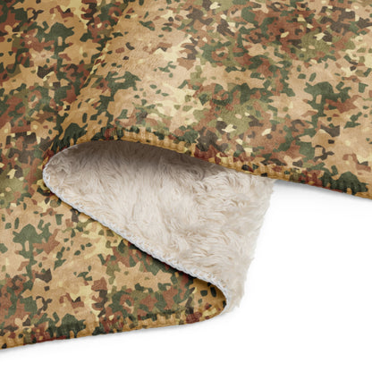 Dutch Fractal Tan CAMO Sherpa blanket - Blankets