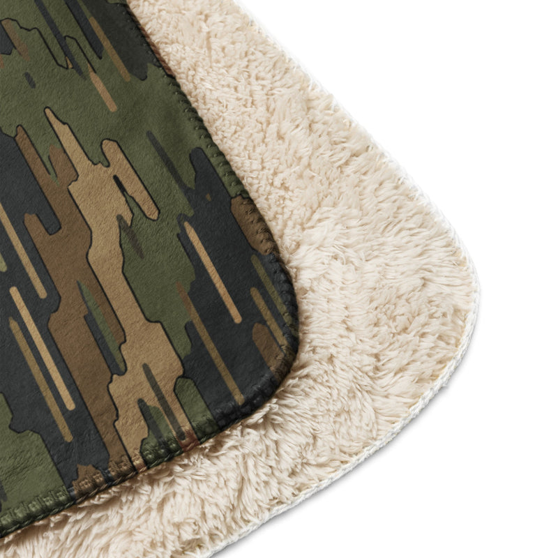 Eagle’s Dare Rainline Vanguard CAMO Sherpa Blanket