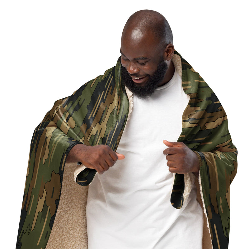 Eagle’s Dare Rainline Vanguard CAMO Sherpa Blanket