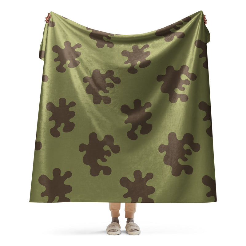 Eastern Bloc Classic Amoeba Spot Heritage CAMO Sherpa Blanket - 60″×80″