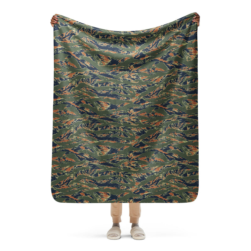 Tiger Stripe Volcanic Ember CAMO Sherpa Blanket - 50″×60″
