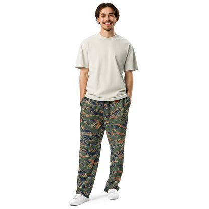 Equador Tiger Stripe Orange CAMO Unisex Wide-Leg Joggers