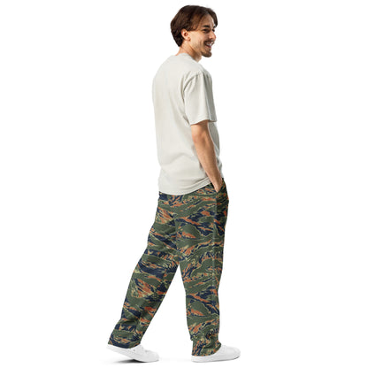 Equador Tiger Stripe Orange CAMO Unisex Wide-Leg Joggers