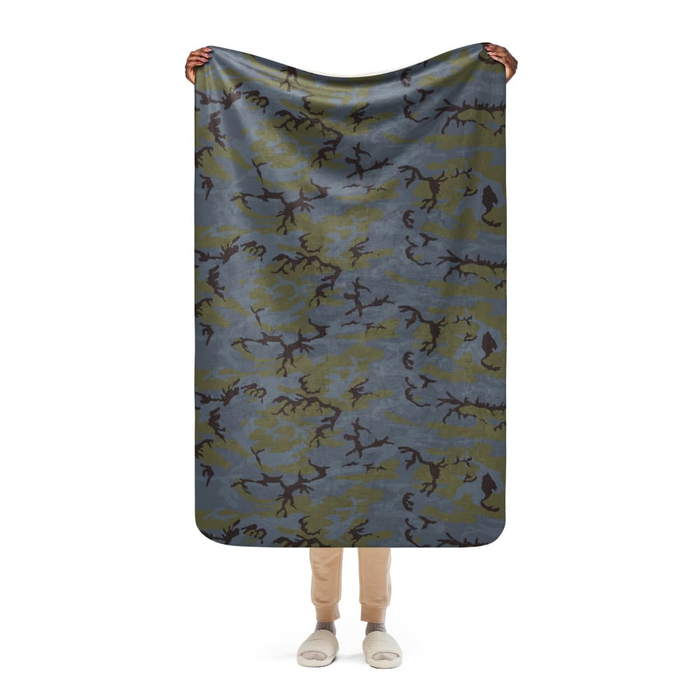 ERDL Black Forest CAMO Sherpa blanket - 37″×57″