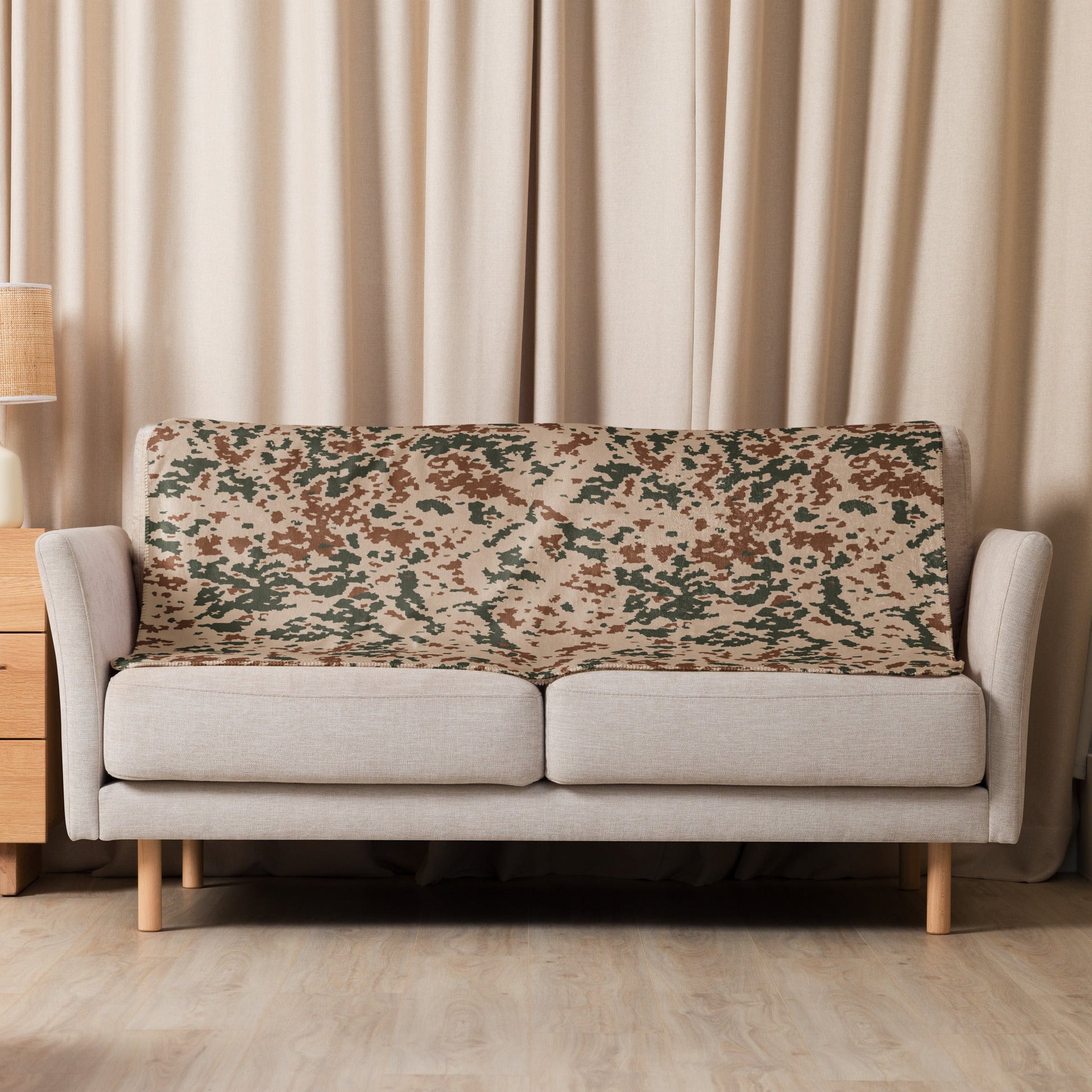 Finnish Hellepuku Desert CAMO Sherpa blanket - Blanket