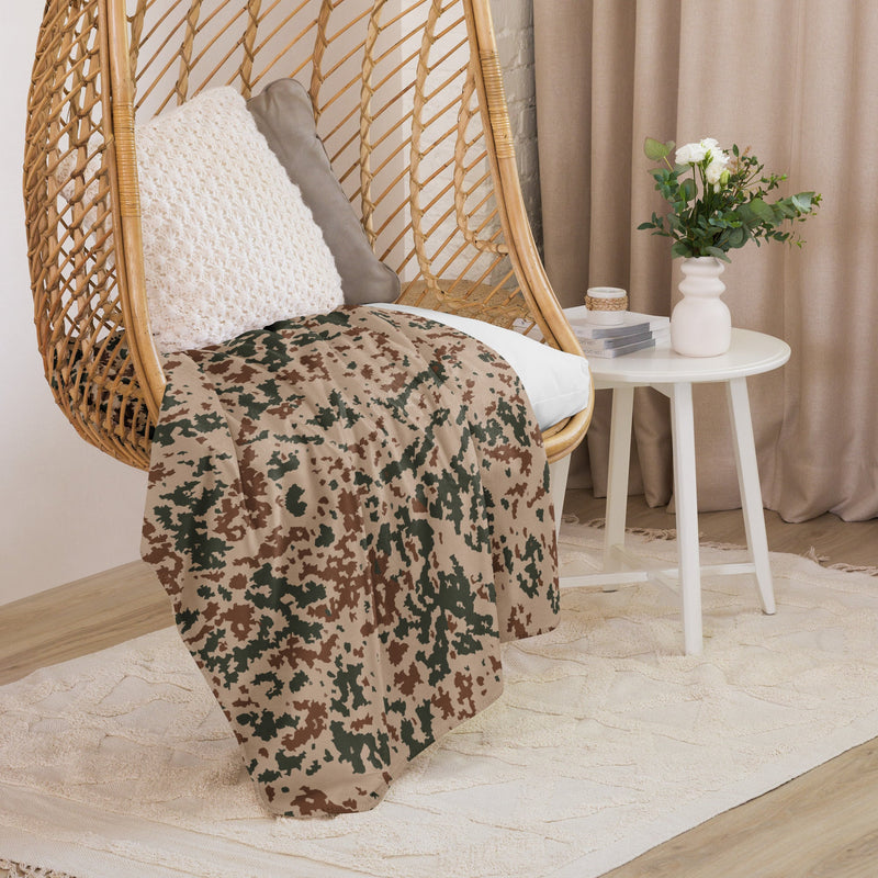 Hellepuku Desert CAMO Sherpa Blanket