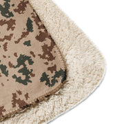 Hellepuku Desert CAMO Sherpa Blanket
