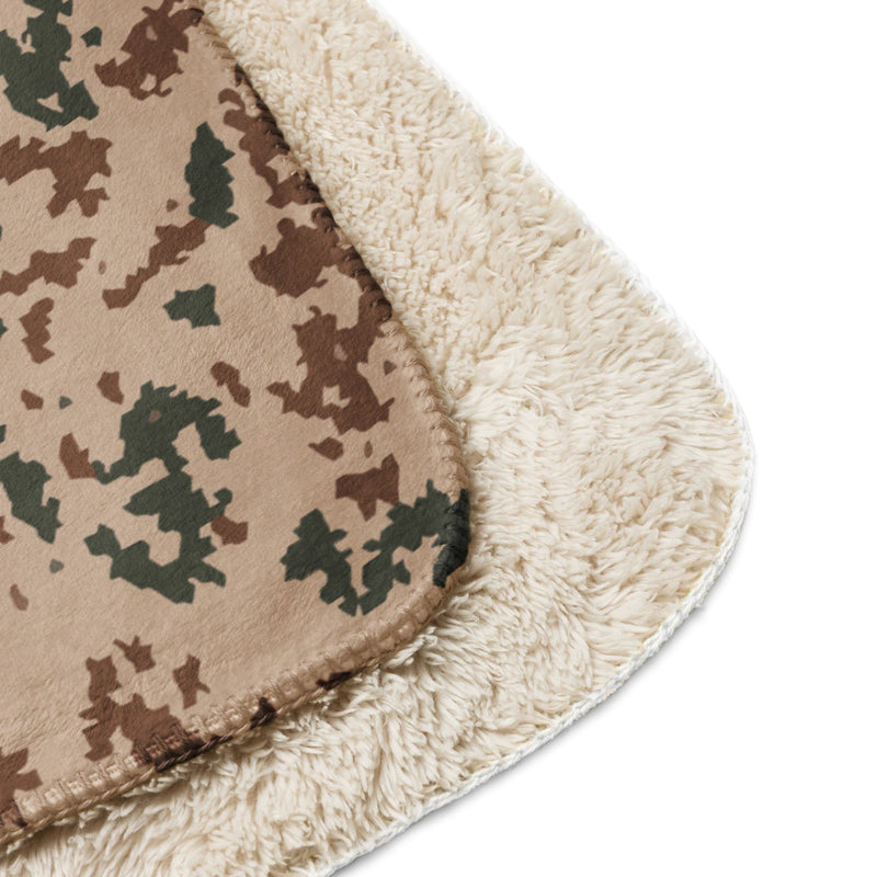 Hellepuku Desert CAMO Sherpa Blanket