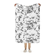 Lumikuvio Snow CAMO Sherpa Blanket - 37″×57″