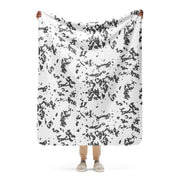 Lumikuvio Snow CAMO Sherpa Blanket - 50″×60″