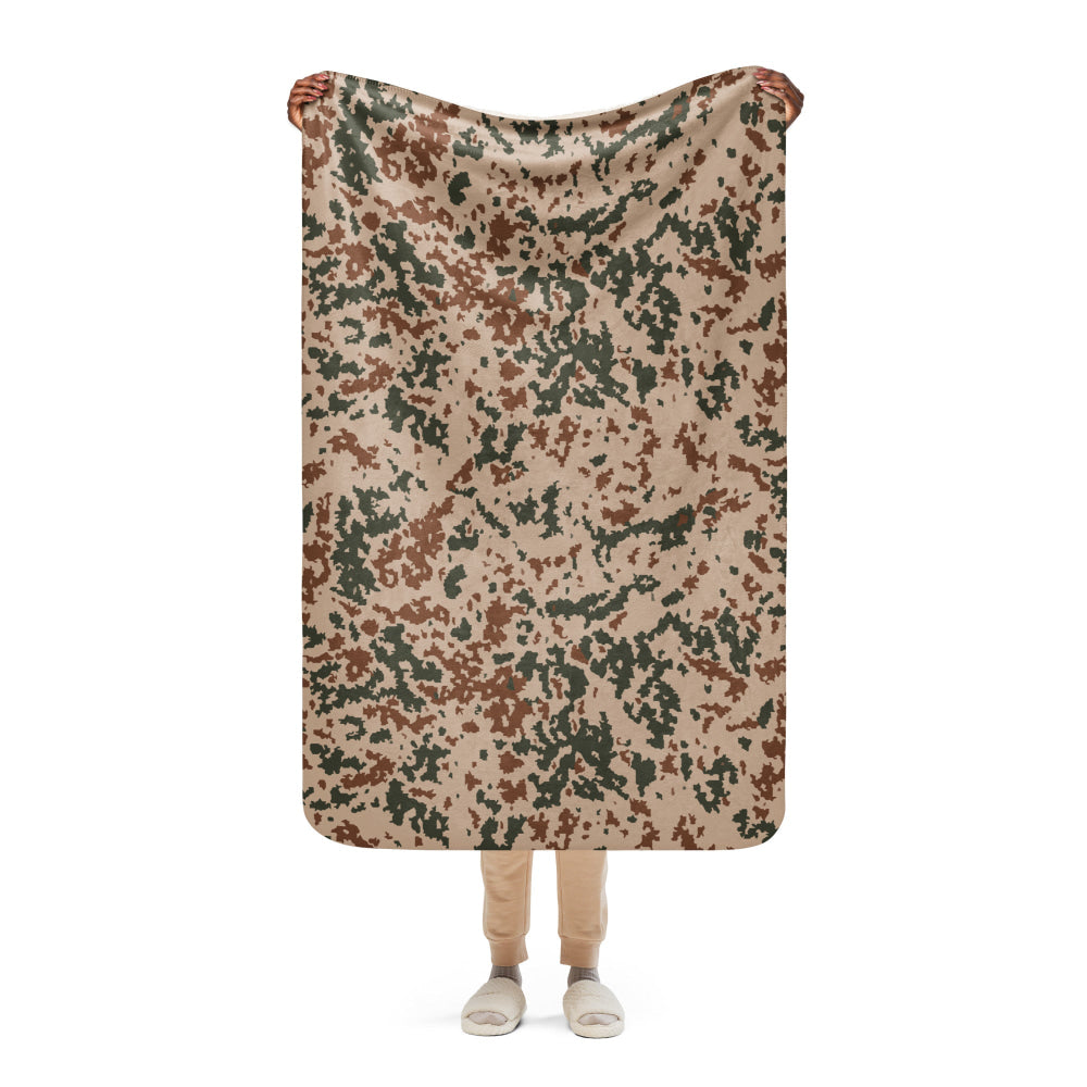 Finnish M04 Hellepuku Desert CAMO Sherpa blanket - 37″×57″ - Blanket