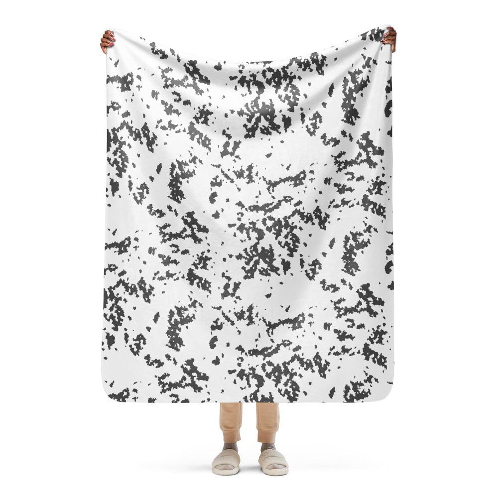 Finnish M05 Lumikuvio Snow CAMO Sherpa blanket - 50″×60″ - Blanket