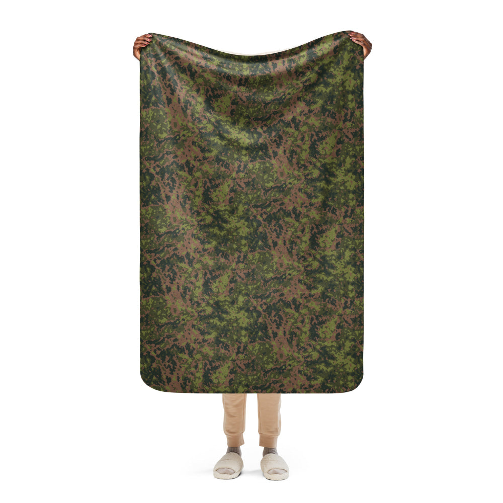 Finnish M05 Maastokuvio CAMO Sherpa blanket - 37″×57″ - Blanket