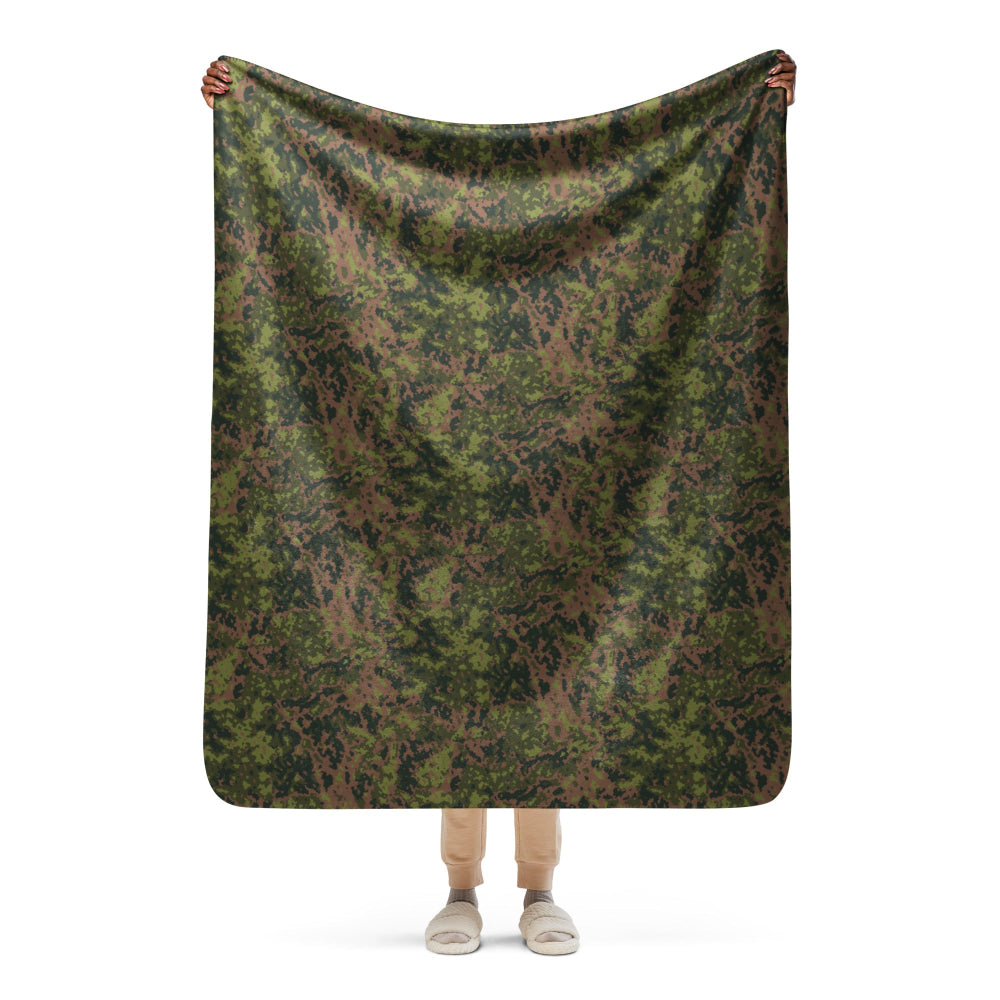 Finnish M05 Maastokuvio CAMO Sherpa blanket - 50″×60″ - Blanket