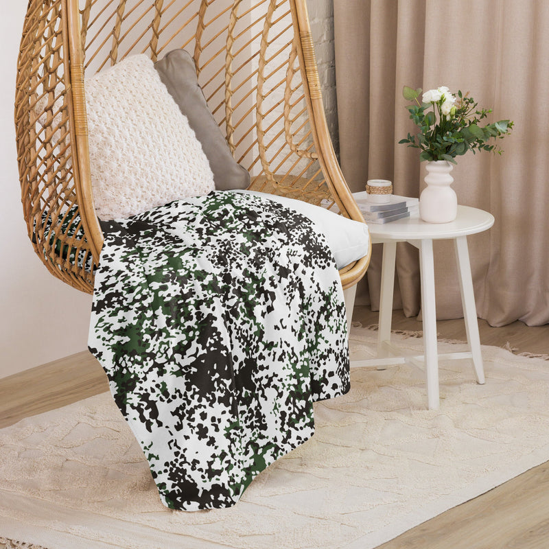 Flecktarn Scandinavian Snow CAMO Sherpa Blanket
