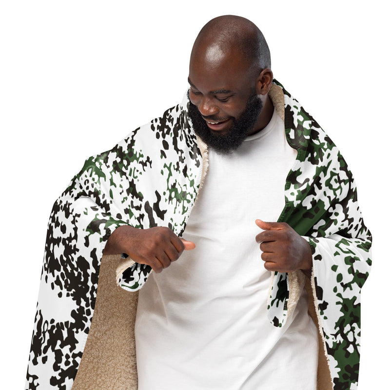 Flecktarn Scandinavian Snow CAMO Sherpa Blanket