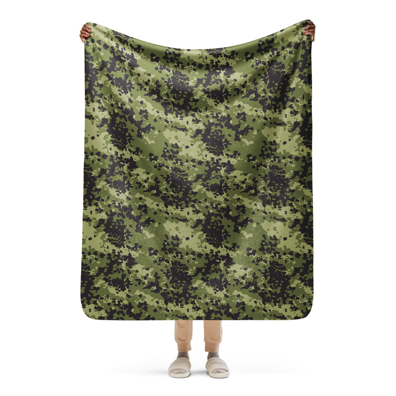 Flecktarn Scandinavian Woodland CAMO Sherpa Blanket - 50″×60″