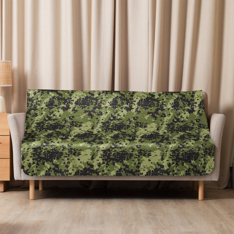 Flecktarn Scandinavian Woodland CAMO Sherpa Blanket