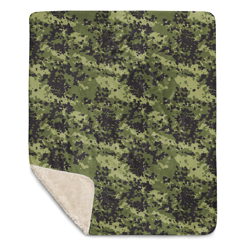 Flecktarn Scandinavian Woodland CAMO Sherpa Blanket