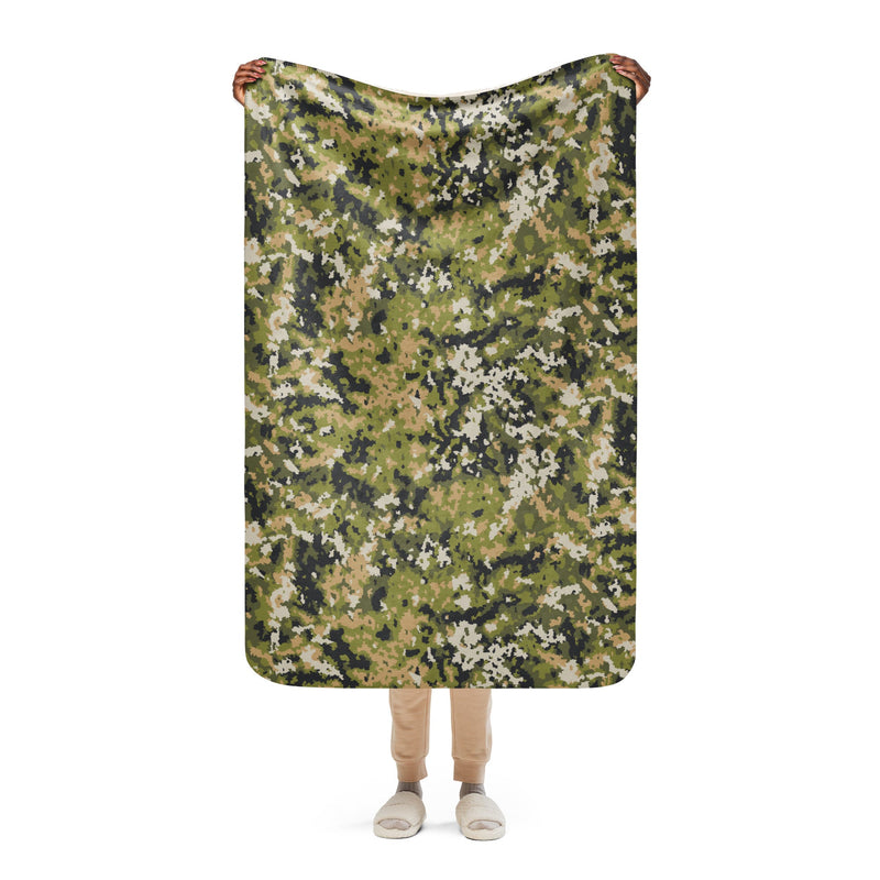 Fractal Lichenwood CAMO Sherpa Blanket - 37″×57″