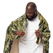 Fractal Lichenwood CAMO Sherpa Blanket