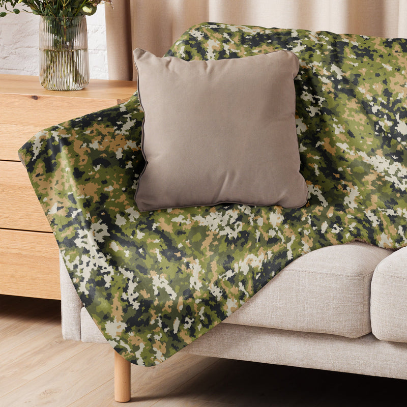 Fractal Lichenwood CAMO Sherpa Blanket