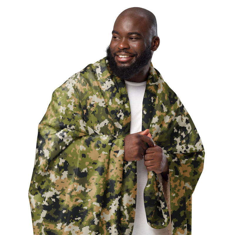 Fractal Lichenwood CAMO Sherpa Blanket