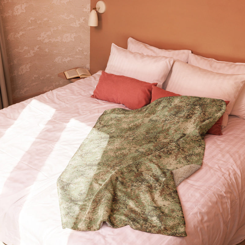 Fractal Mosaic Arid CAMO Sherpa Blanket