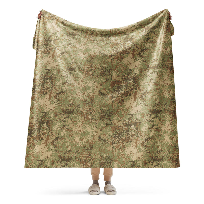 Fractal Mosaic Arid CAMO Sherpa Blanket - 60″×80″