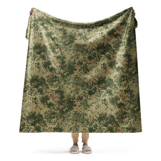 Fractal Mosaic Multi-Terrain CAMO Sherpa Blanket - 60″×80″