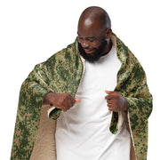 Fractal Mosaic Multi-Terrain CAMO Sherpa Blanket