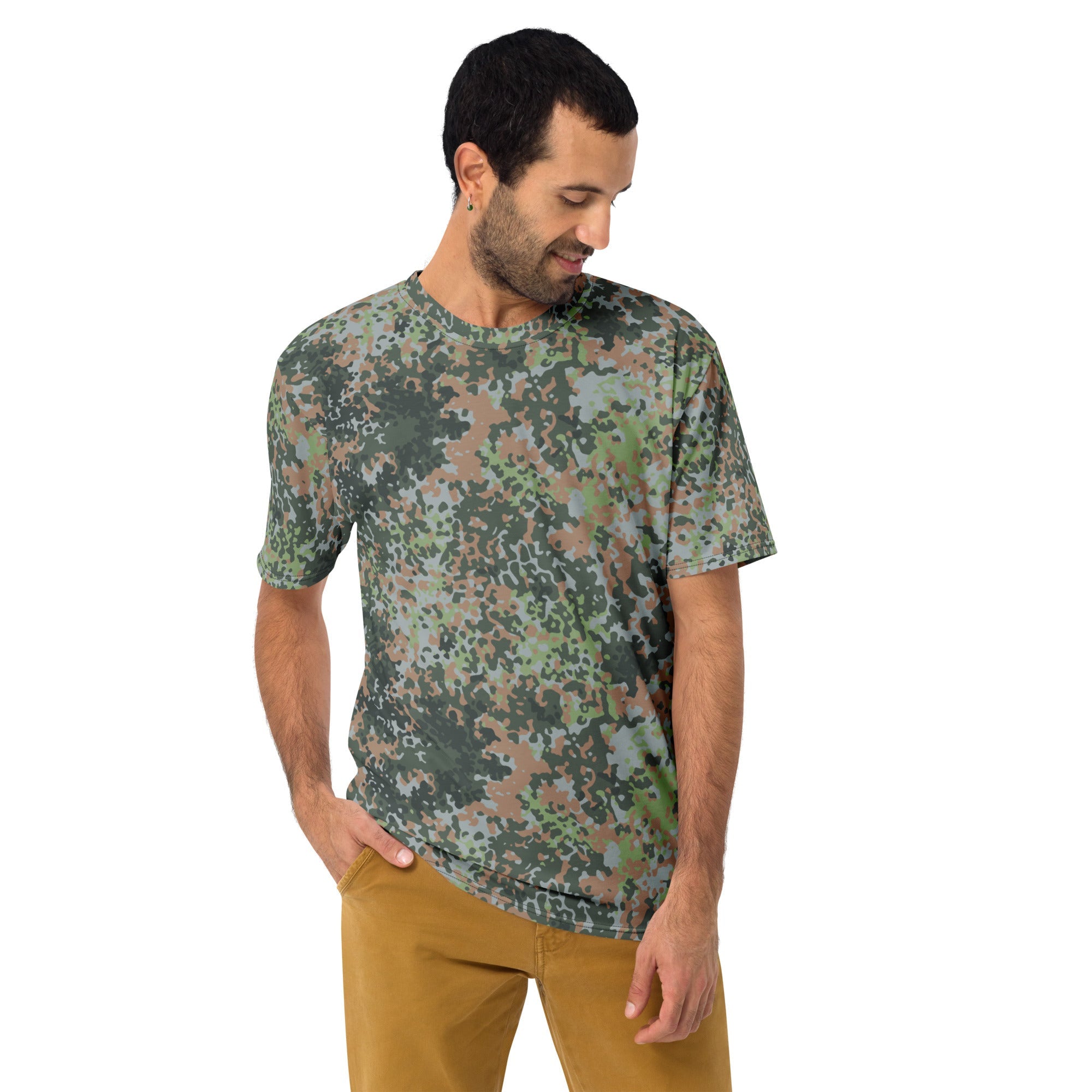 CAMO HQ - Fractal Mosaic Woodland CAMO Mens T-Shirt - Worldwide
