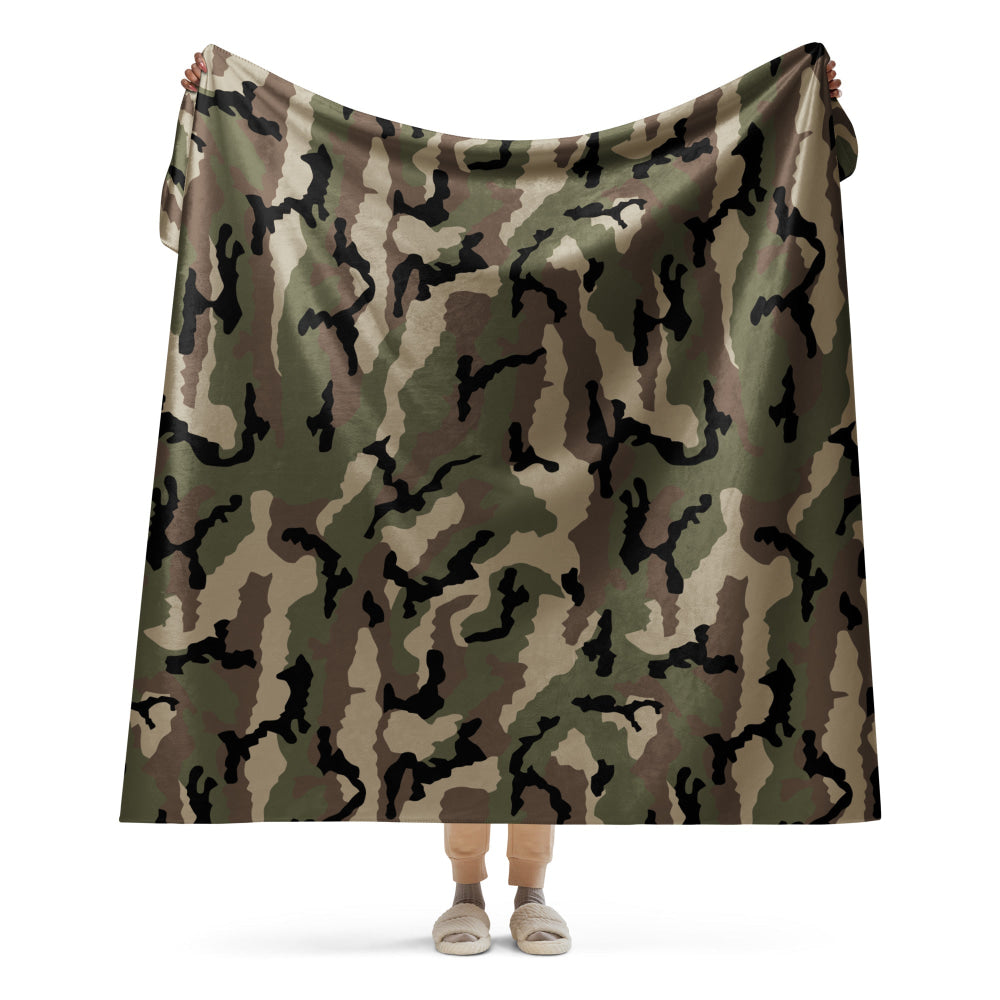 French Camouflage Centre-Europe (CCE) CAMO Sherpa blanket - 60″×80″ - Blanket