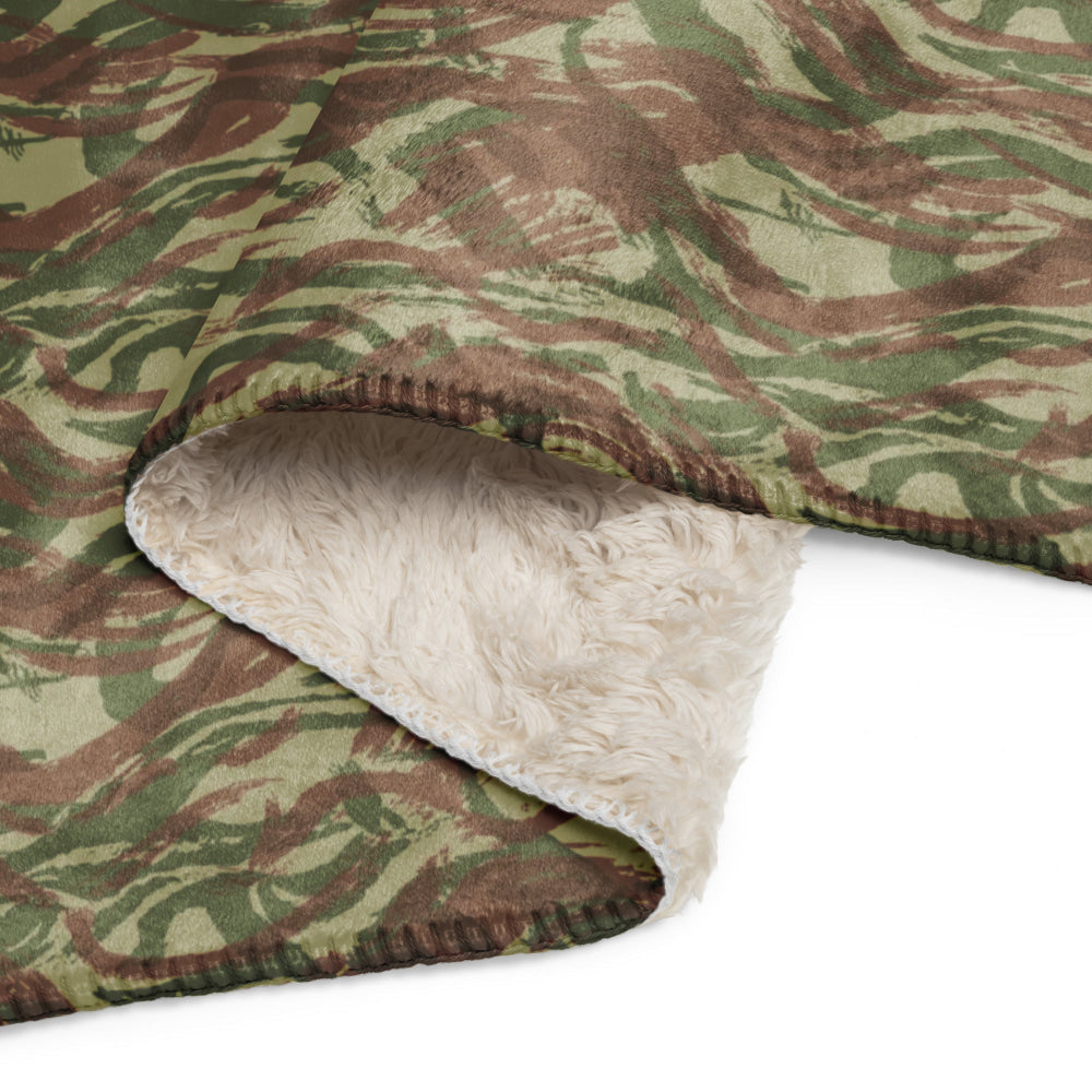 French Lizard A1 Airborne CAMO Sherpa blanket - Blanket