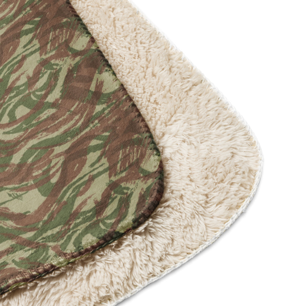 French Lizard A1 Airborne CAMO Sherpa blanket - Blanket