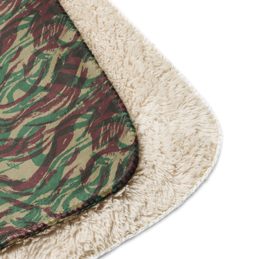 French Lizard D Algerian War CAMO Sherpa blanket - Blanket