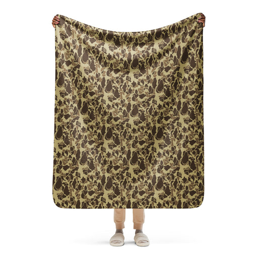 Frog Skin M1942 Beach CAMO Sherpa Blanket - 50″×60″