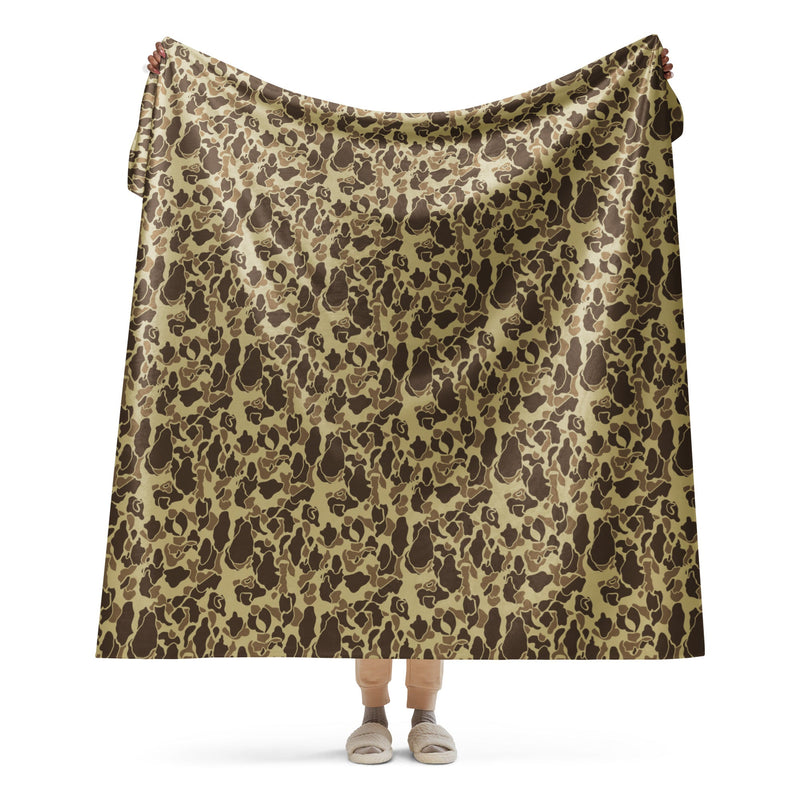 Frog Skin M1942 Beach CAMO Sherpa Blanket - 60″×80″