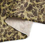 Frog Skin M1942 Beach CAMO Sherpa Blanket