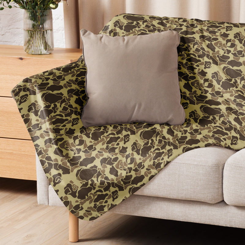 Frog Skin M1942 Beach CAMO Sherpa Blanket
